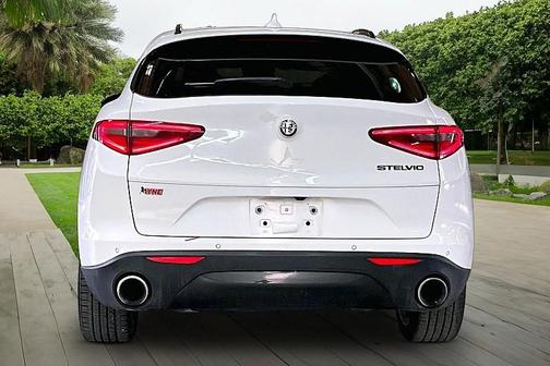 Alfa White 2021 Alfa Romeo Stelvio Base