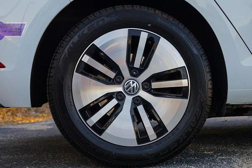 2019 Volkswagen e-Golf SE