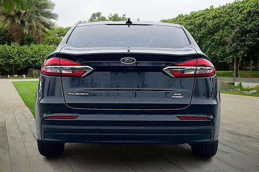 2020 Ford Fusion Hybrid SE