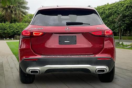 RED 2022 Mercedes-Benz GLA 250 4MATIC
