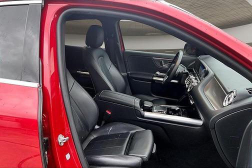 RED 2022 Mercedes-Benz GLA 250 4MATIC