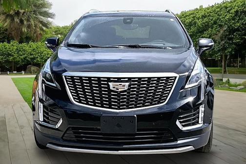Stellar Black Metallic 2020 Cadillac XT5 Premium Luxury