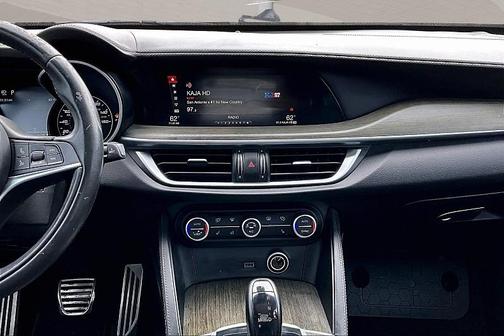 2019 Alfa Romeo Stelvio Ti Lusso