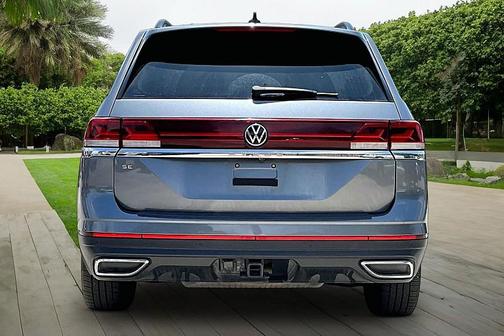 GRAY 2024 Volkswagen Atlas 2.0T SE w/Technology