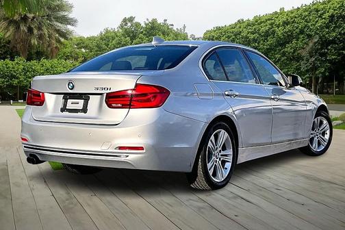 2017 BMW 330 330i