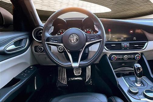 2018 Alfa Romeo Giulia Ti Sport