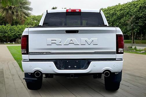 2018 RAM 1500 Limited Crew Cab 4x2 5'7' Box