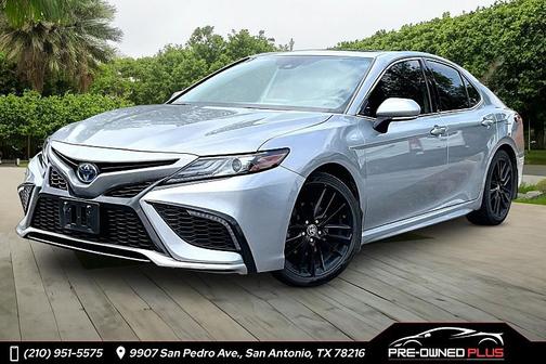 Celestial Silver Metallic 2024 Toyota Camry Hybrid SE Sedan