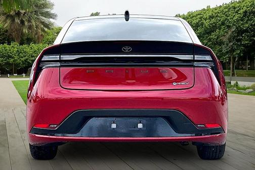 2025 Toyota Prius Plug-In Hybrid XSE