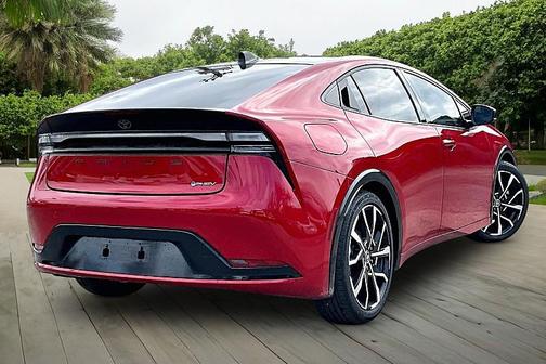 2025 Toyota Prius Plug-In Hybrid XSE