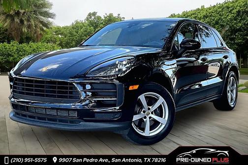 BLACK 2020 Porsche Macan Macan
