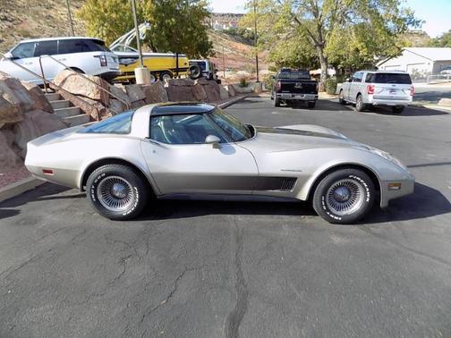 1982 Chevrolet Corvette COLLECTOR EDITION