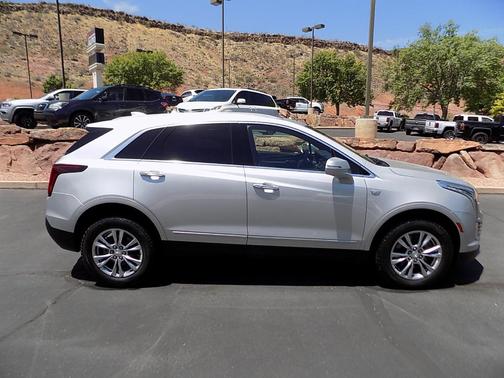 Radiant Silver Metallic 2020 Cadillac XT5 Premium Luxury