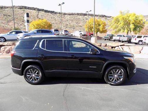 2017 GMC Acadia SLT-1