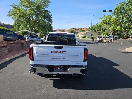 Summit White 2021 GMC Sierra 1500 SLT