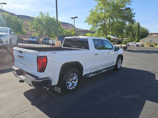 Summit White 2021 GMC Sierra 1500 SLT