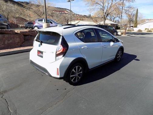 2019 Toyota Prius c L