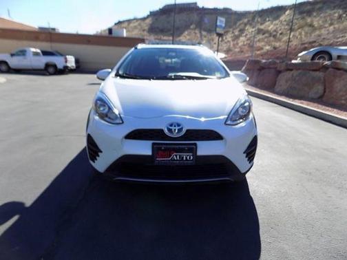 2019 Toyota Prius c L