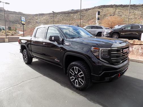 2023 GMC Sierra 1500 AT4