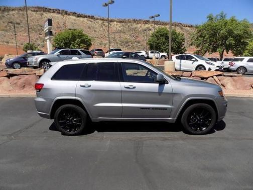 2020 Jeep Grand Cherokee Altitude