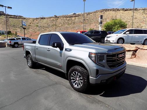 2023 GMC Sierra 1500 AT4