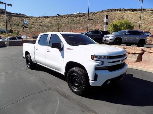 White 2019 Chevrolet Silverado 1500 RST