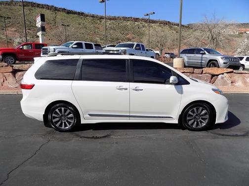 2019 Toyota Sienna Limited