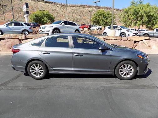 2018 Hyundai SONATA SE