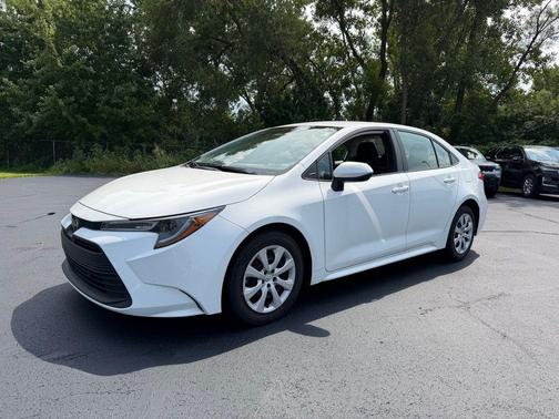 Ice Cap 2025 Toyota Corolla LE