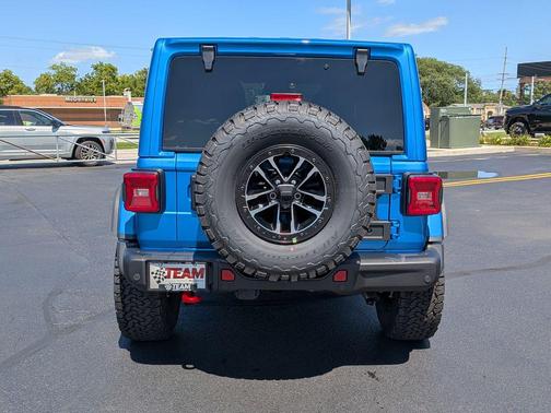 Hydro Blue Pearlcoat 2026 Jeep Wrangler Rubicon