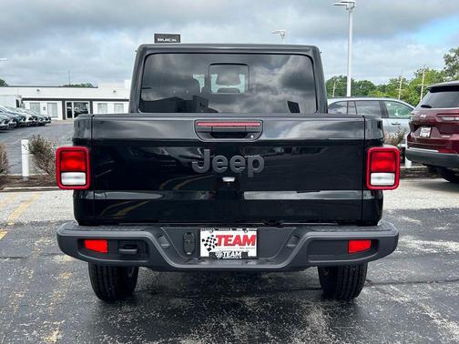 Black Clearcoat 2026 Jeep Gladiator Sport S
