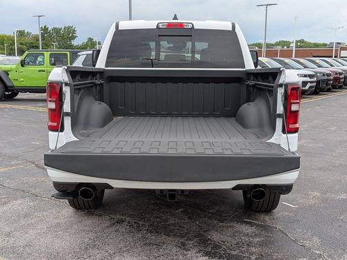 Bright White Clearcoat 2026 RAM 1500 Laramie