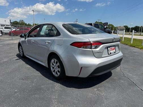 Classic Silver Metallic 2024 Toyota Corolla LE
