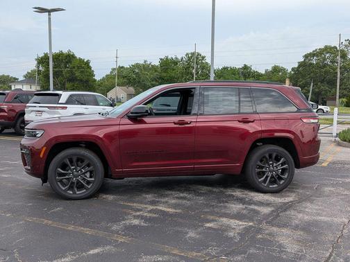 Velvet Red Pearlcoat 2026 Jeep Grand Cherokee Limited