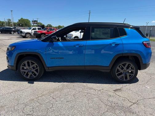 Hydro Blue Pearlcoat 2026 Jeep Compass Limited