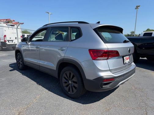 Dusk Blue Metallic 2024 Volkswagen Taos 1.5T S