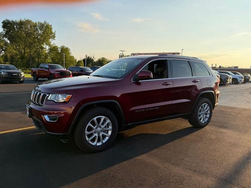 Velvet Red Pearlcoat 2021 Jeep Grand Cherokee Laredo