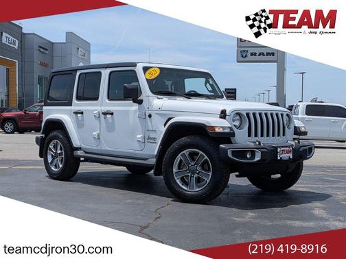 Bright White Clearcoat 2021 Jeep Wrangler Unlimited Sahara