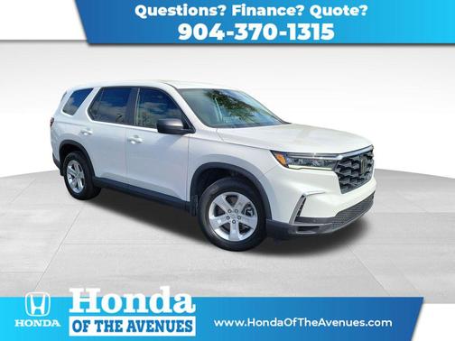 2023 Honda Pilot 2WD LX