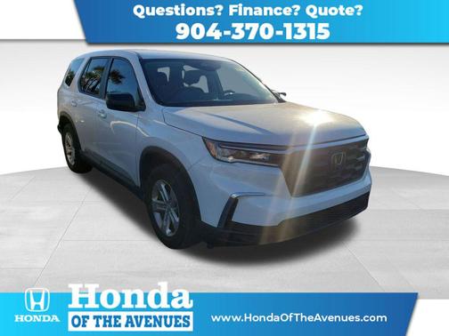 2023 Honda Pilot 2WD LX