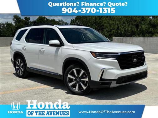 2025 Honda Pilot Touring 8-Passenger