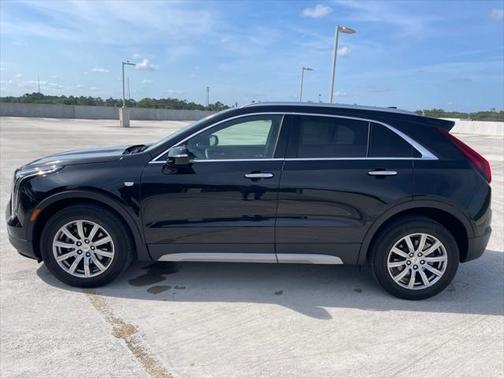 2022 Cadillac XT4 Premium Luxury