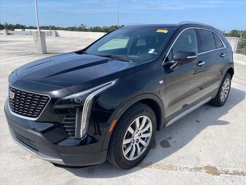 2022 Cadillac XT4 Premium Luxury