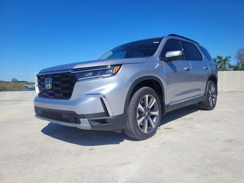 2025 Honda Pilot Touring 8-Passenger