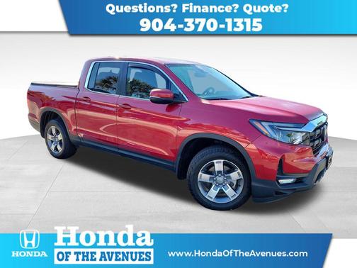Radiant Red Metallic II 2024 Honda Ridgeline RTL