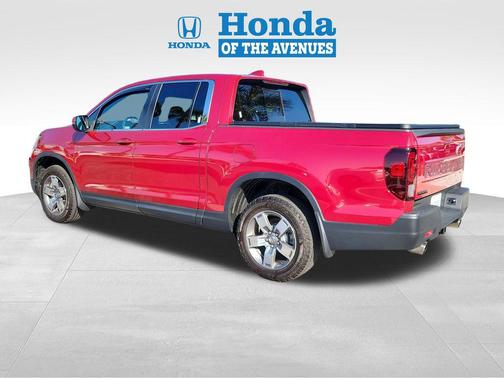Radiant Red Metallic II 2024 Honda Ridgeline RTL