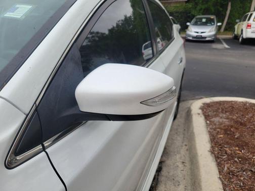Aspen White 2017 Nissan Sentra SR
