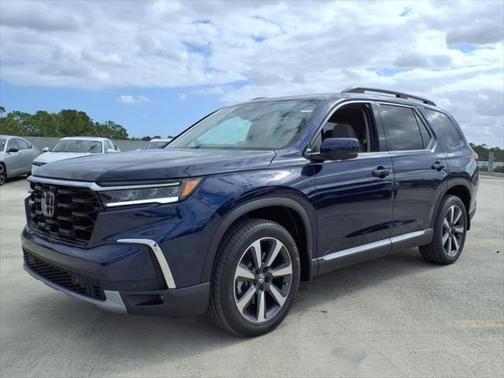 2025 Honda Pilot Touring 8-Passenger