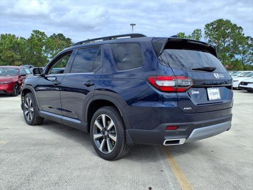 2025 Honda Pilot Touring 8-Passenger