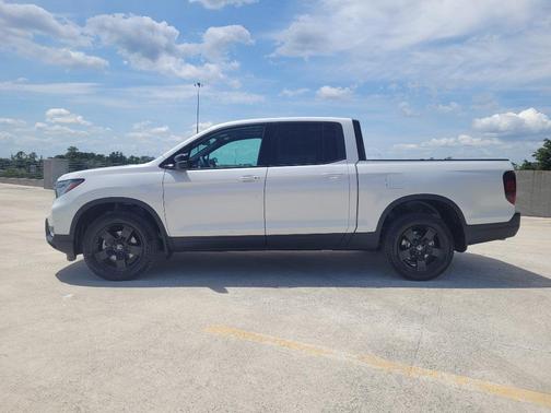 2025 Honda Ridgeline Black
